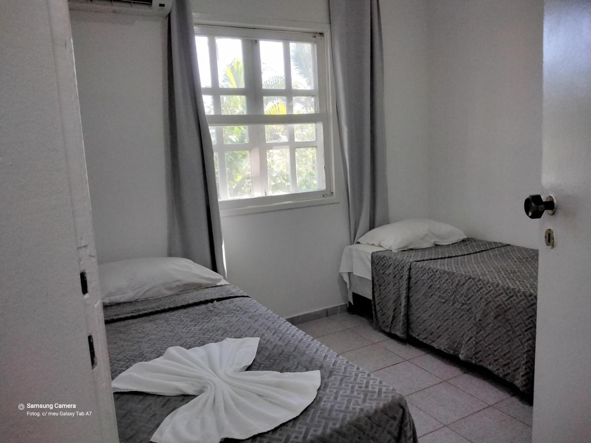 Praia De Taperapuan - Flat Em Condominio A 300 Metros Da Praia. Porto Seguro